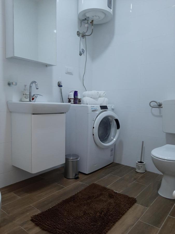 Apartman Viaggio Sremska Mitrovica Exterior foto